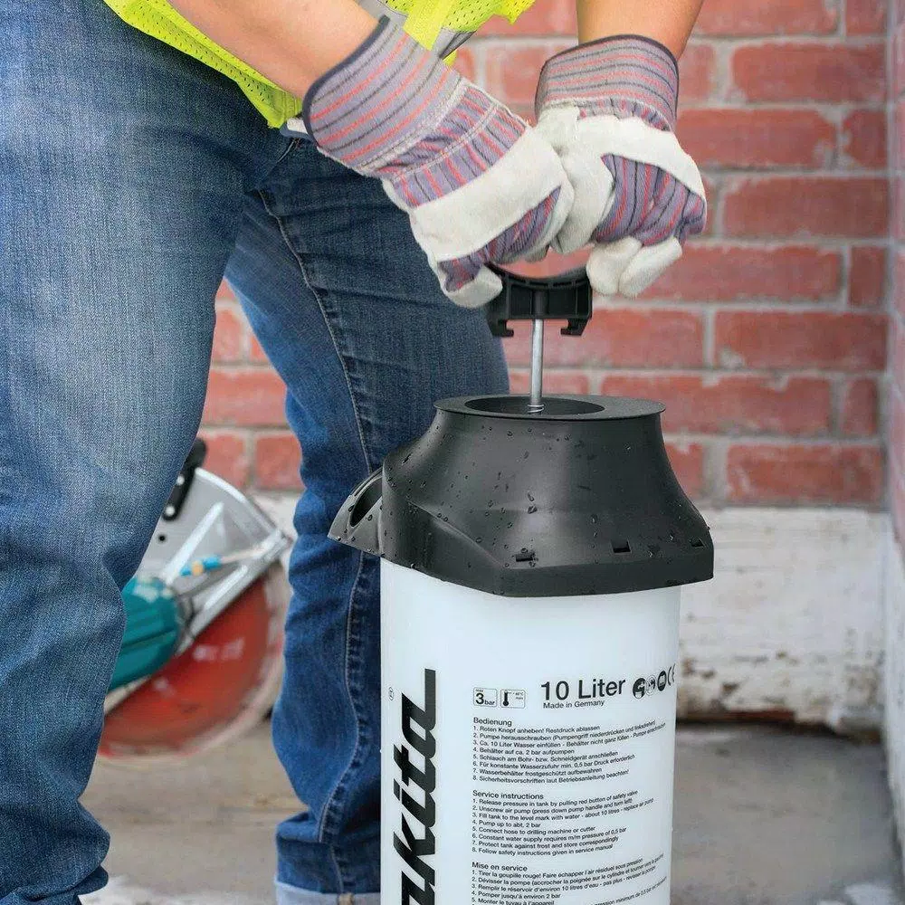 Specialty Power Tool Accessories Makita 2.6 Gal. Pressurized Water Tank 8 Specialty Power Tool Accessories Makita 2.6 Gal. Pressurized Water Tank - Image 6